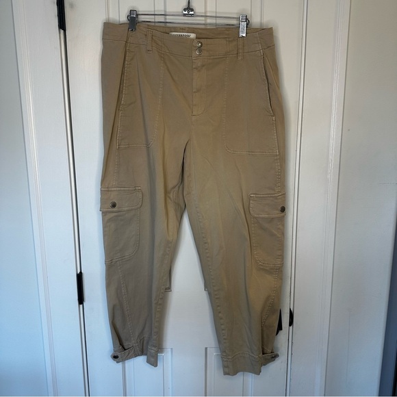 Liverpool Women's Barrel‎ Leg Khaki Pants - Picture 8 of 9